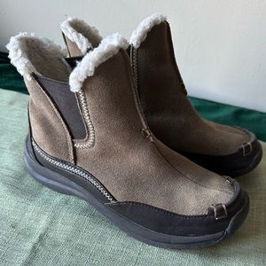 New Landsend ankle slip on shearling lined boots